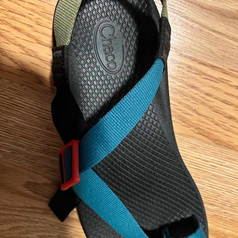 Chaco Black, Green, and Blue Sandals bodhi women's Size 9 like new - Picture 3 of 5